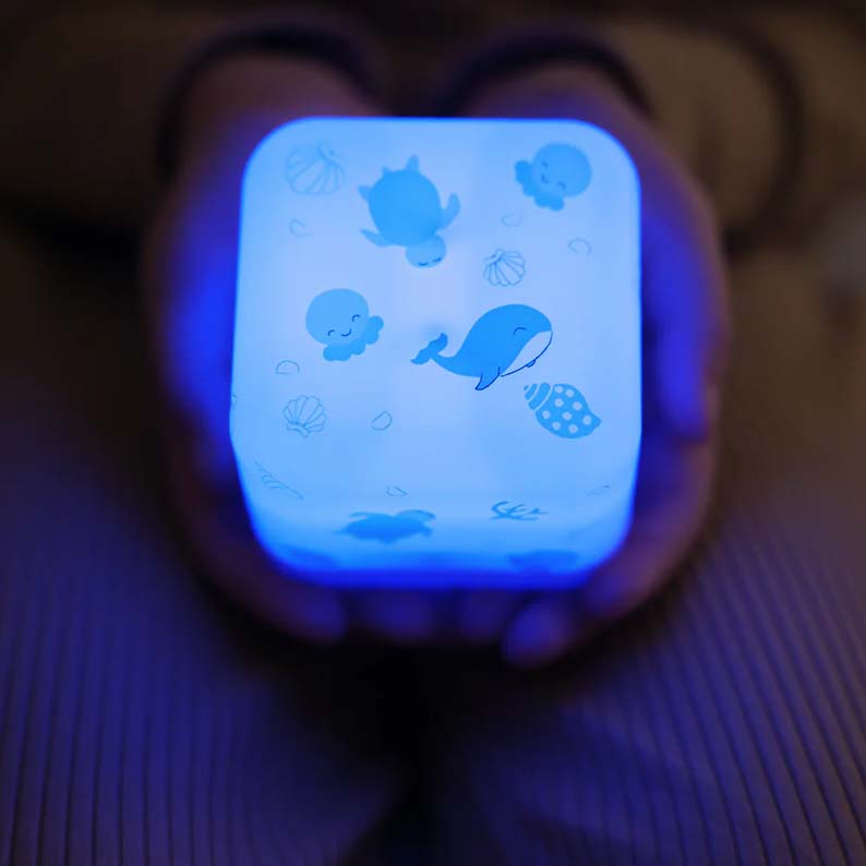 CLOUD-B Cube B Ocean - Blue (Cubo luminoso portatile color oceano)