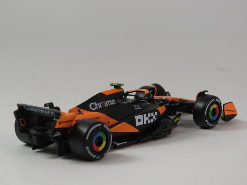 Bburago Formula Racing 2024 F-1 McLaren MCL38 #4 Lando Norris WB Veicolo pressofuso in scala 1:43