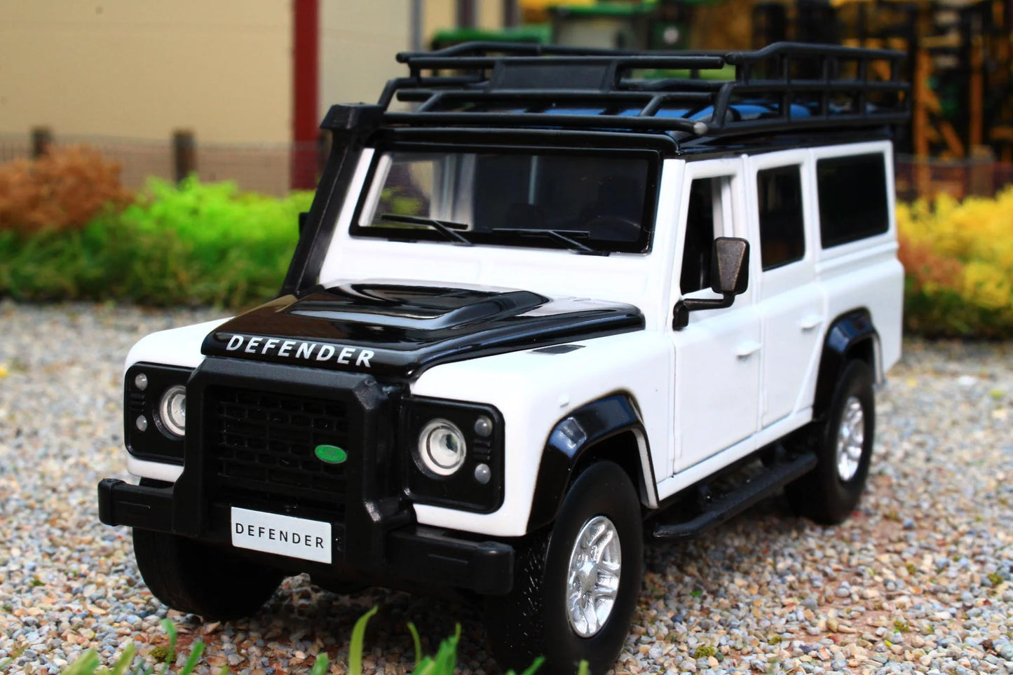 Easy Toys Land Rover Defender 110 1:35
