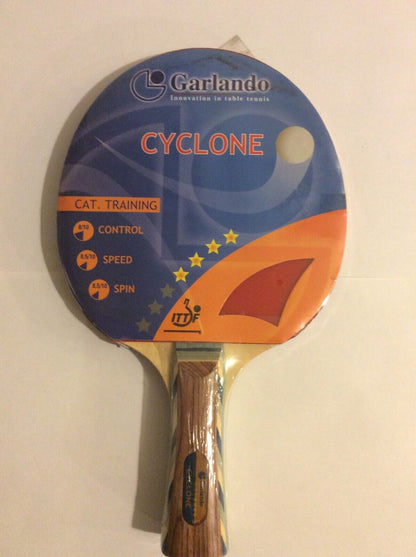 Racchetta da ping pong One X Garlando "Cyclone". Pip invertiti. La racchetta pesa 161,5 g