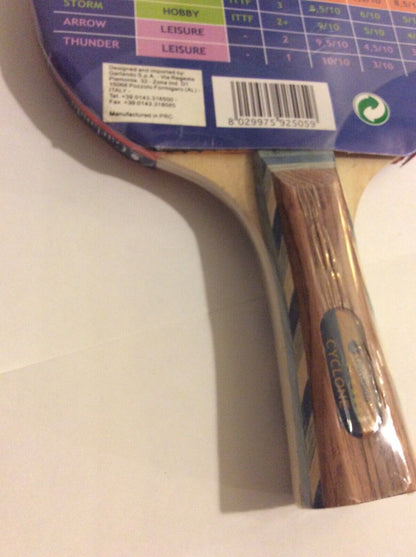 Racchetta da ping pong One X Garlando "Cyclone". Pip invertiti. La racchetta pesa 161,5 g