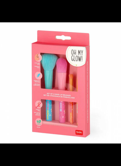Set Of 4 Makeup Brushes - Oh M