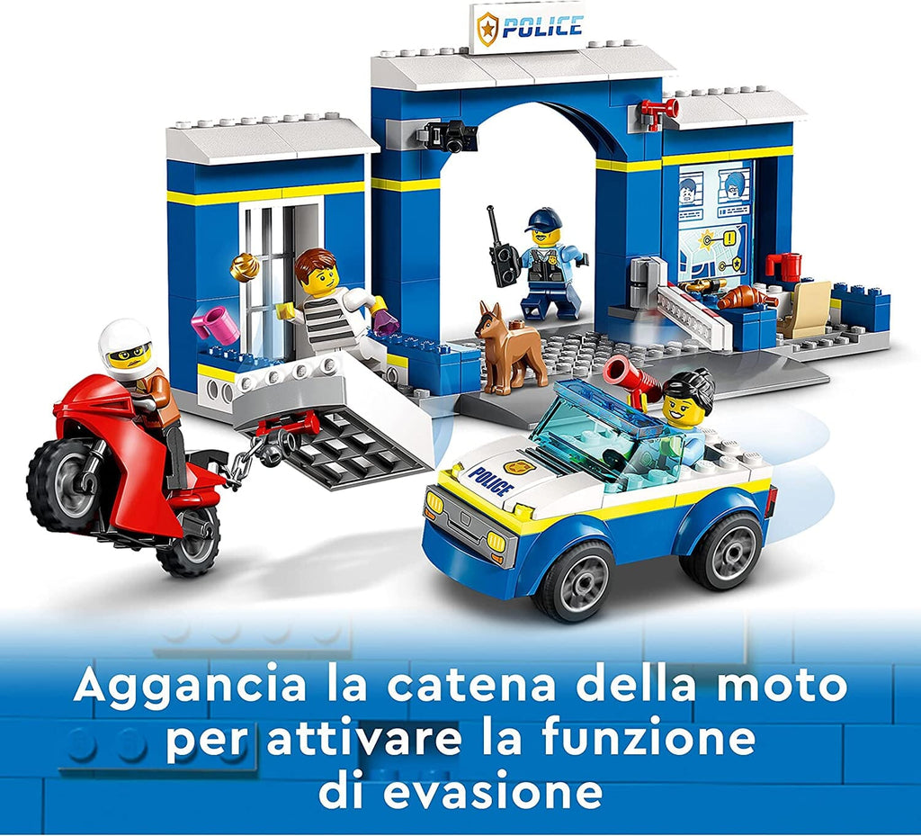 LEGO 60370 City Inseguimento alla Stazione di Polizia con Macchina e Moto LEGO 