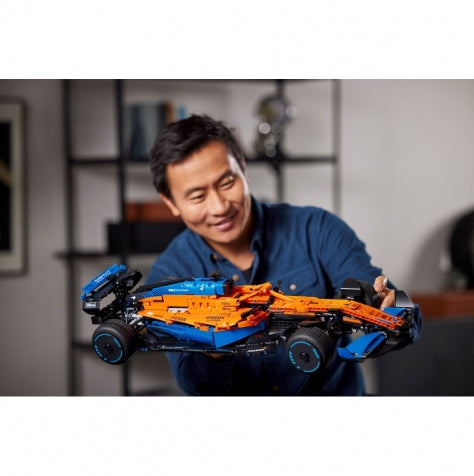 McLaren Formula 1™ LEGO® Technic 42141 toysvaldichiana.it 