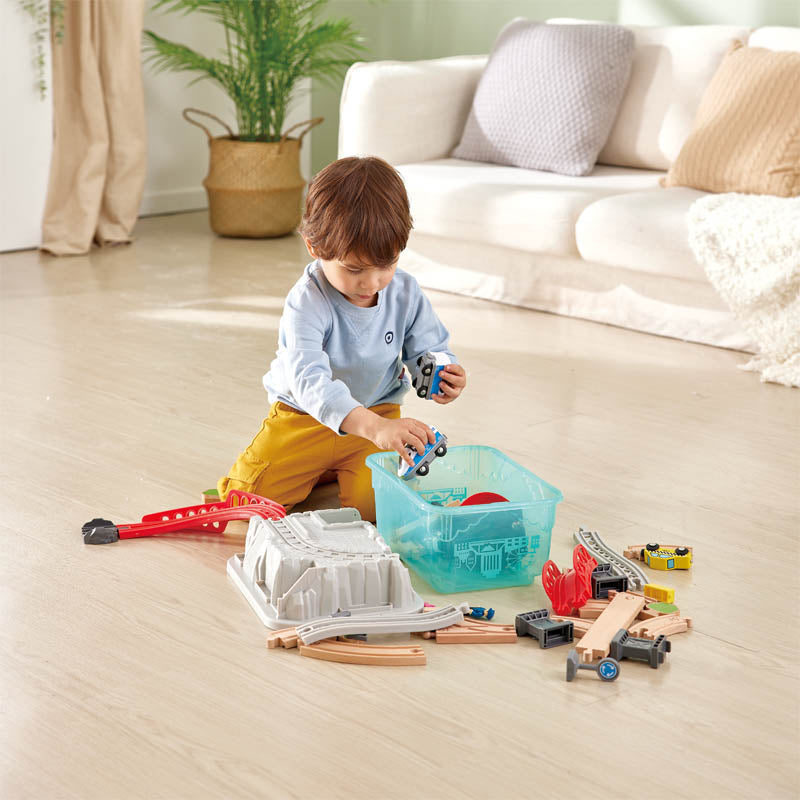 Set Treno In Citta' Hape toysvaldichiana.it 