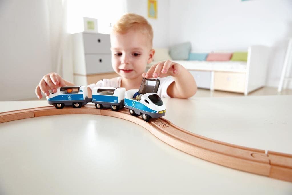 Set Treno Passeggeri HAPE toysvaldichiana.it 